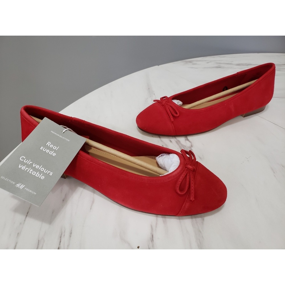 NEW H&M Ballet Flats Womens Size 7 Red Faux Suede Slip On Shoes Round Toe Velvet